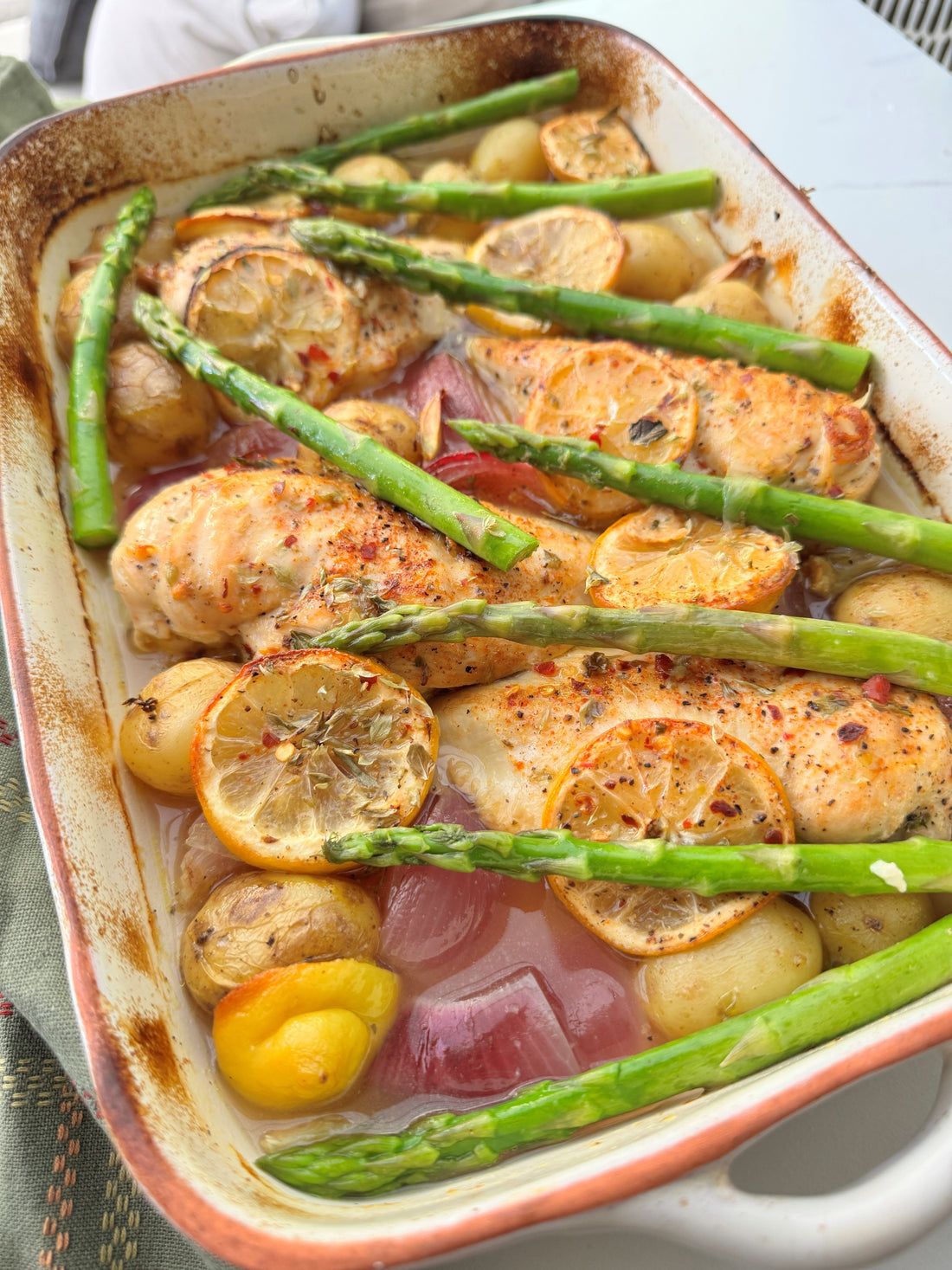 Lemony Chicken & Asparagus One Pot